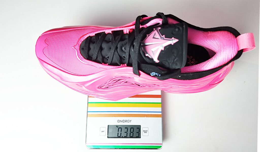 Баскетбольные кроссовки Li-Ning JB 4 на весах. Не самая лёгкая игровая пара